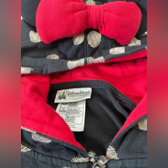 Anthentic Disney Mickey Mini Mouse Cape - Picture 2 of 3